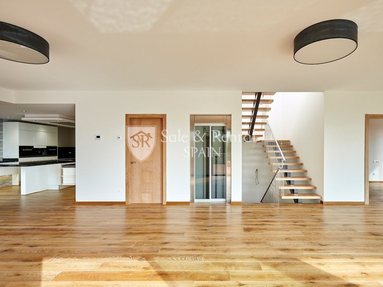 Villa for Sale in Lloret De Mar, Gerona 17