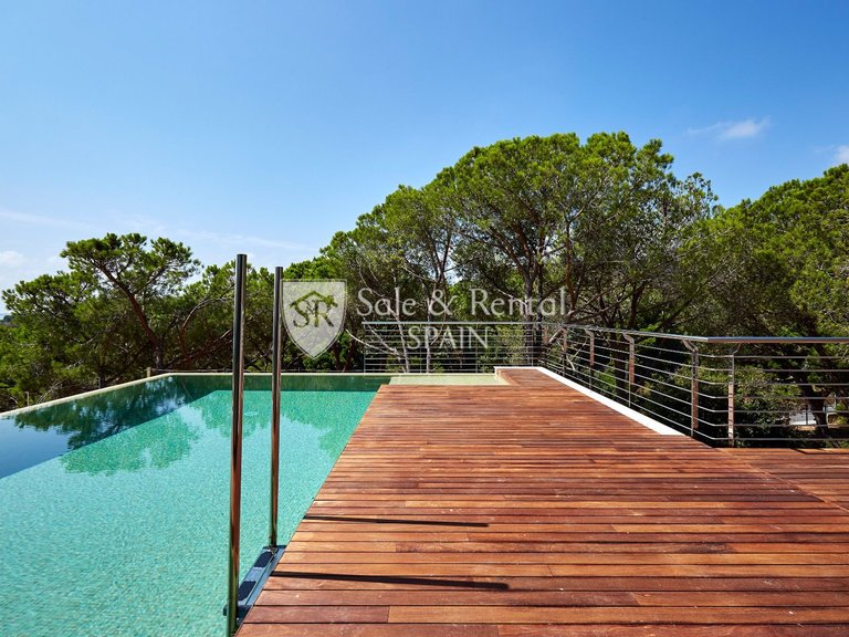 Villa for Sale in Lloret De Mar, Gerona 21
