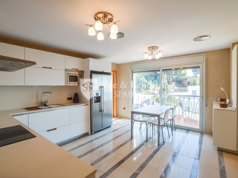 Villa for Sale in Lloret De Mar, Gerona 10