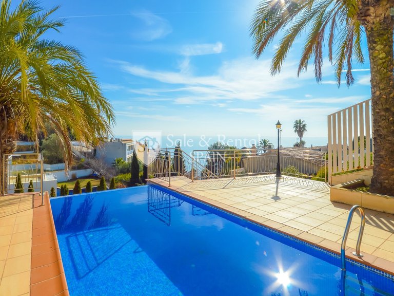Villa for Sale in Lloret De Mar, Gerona 1