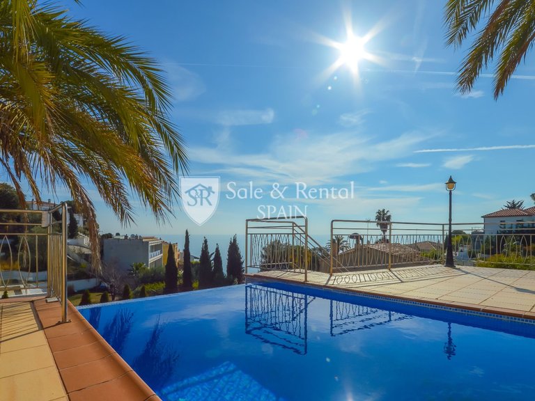 Villa for Sale in Lloret De Mar, Gerona 19