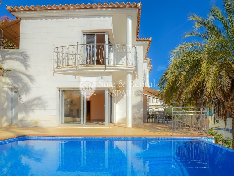 Villa for Sale in Lloret De Mar, Gerona 20
