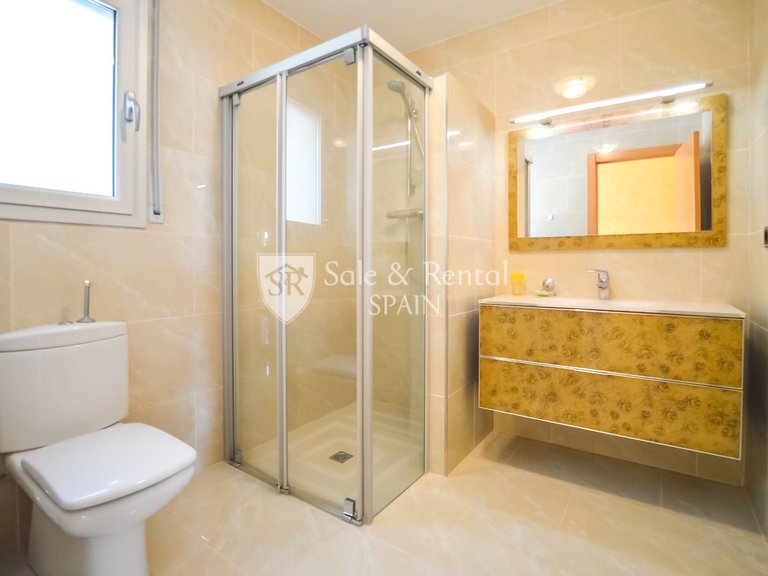 Villa for Sale in Lloret De Mar, Gerona 23
