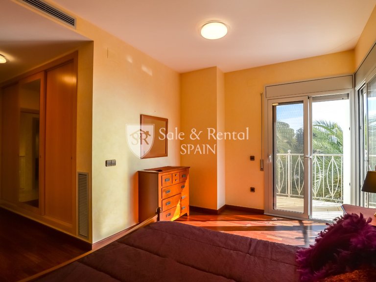 Villa for Sale in Lloret De Mar, Gerona 29