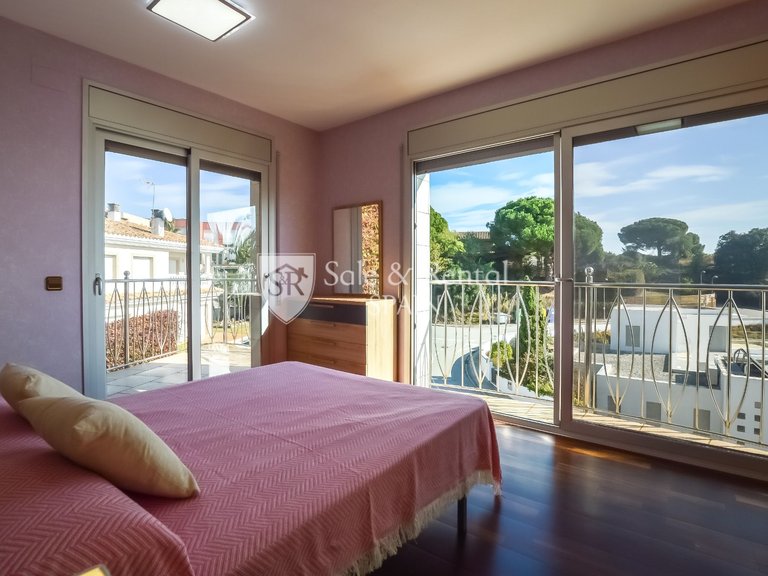 Villa for Sale in Lloret De Mar, Gerona 37