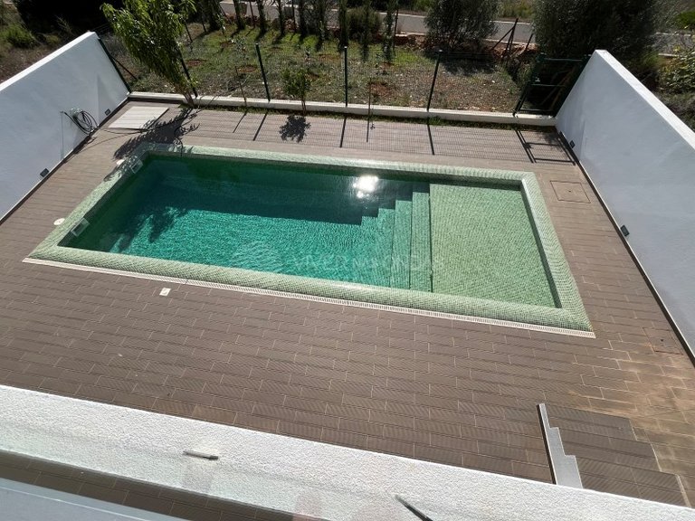 Villa for Sale in Mexilhoeira Grande, Algarve 24