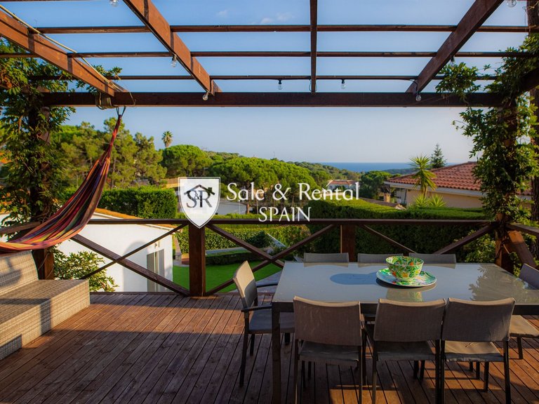 Villa for Sale in Lloret De Mar, Gerona 1