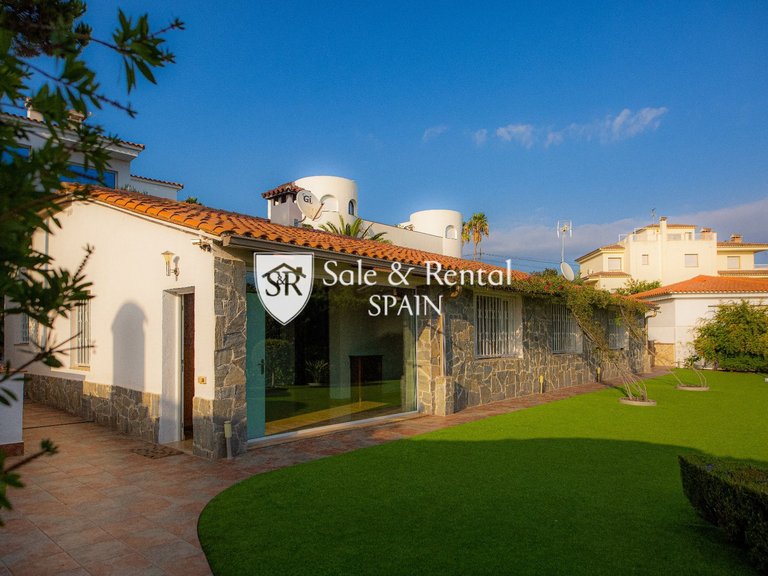 Villa for Sale in Lloret De Mar, Gerona 20