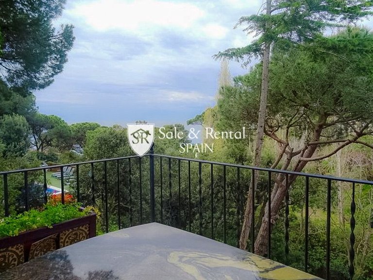 Villa for Sale in Lloret De Mar, Gerona 5