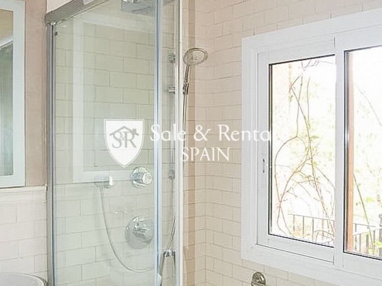 Villa for Sale in Lloret De Mar, Gerona 38