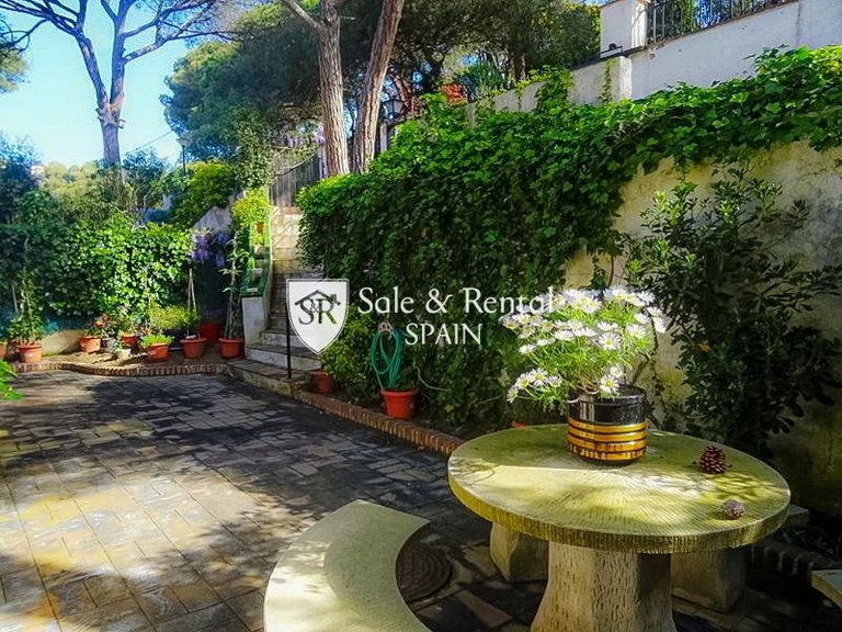 Villa for Sale in Lloret De Mar, Gerona 44