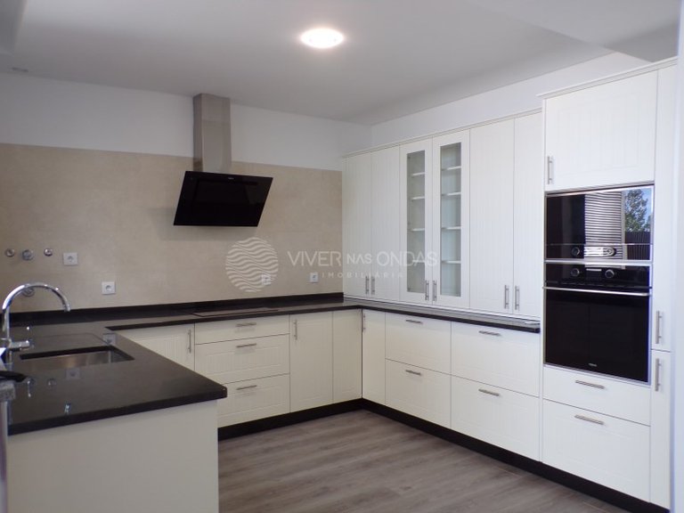 Apartment for Sale in Sesimbra, Setubal 6