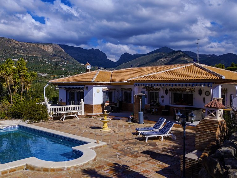 Villa for Sale in Alcaucin, Malaga 6