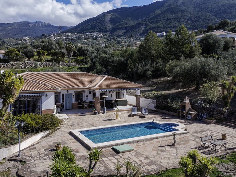 Villa for Sale in Alcaucin, Malaga 34