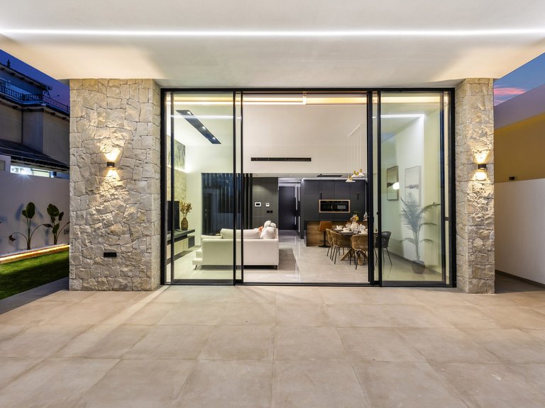 Villa for Sale in Torrevieja, Alicante 28