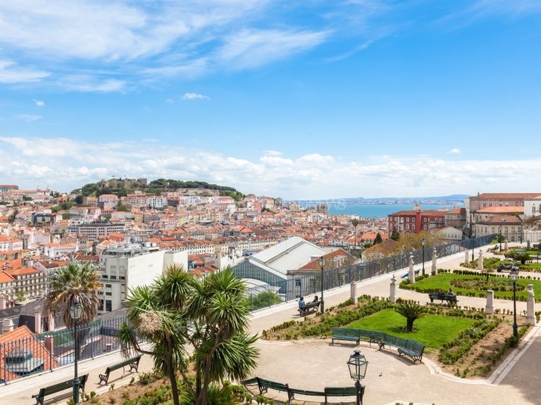 Apartment for Sale in Lisbon, Lisbon 23