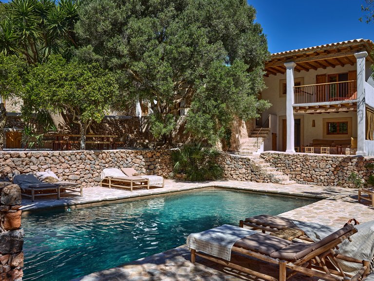 Country House for Sale in Sant Rafael De Sa Creu, Ibiza 1