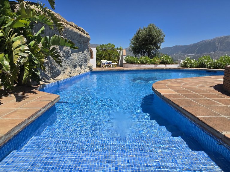 Villa for Sale in Vinuela, Malaga 19