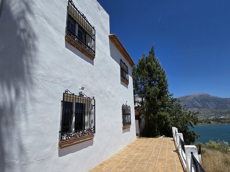 Villa for Sale in Vinuela, Malaga 30