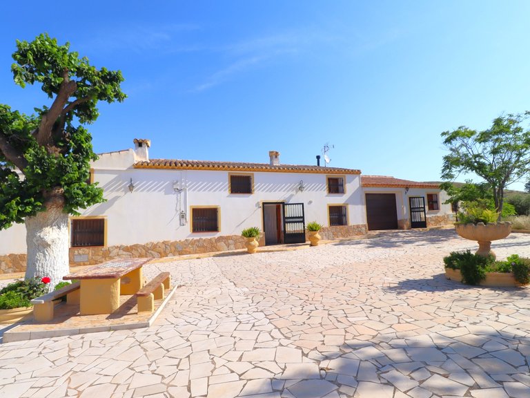 Country House for Sale in Velez-rubio, Almeria 3