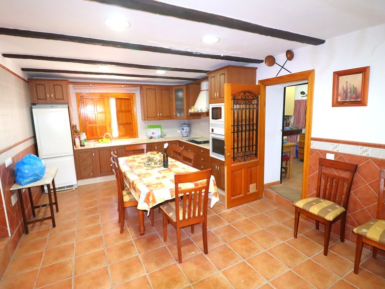 Country House for Sale in Velez-rubio, Almeria 8