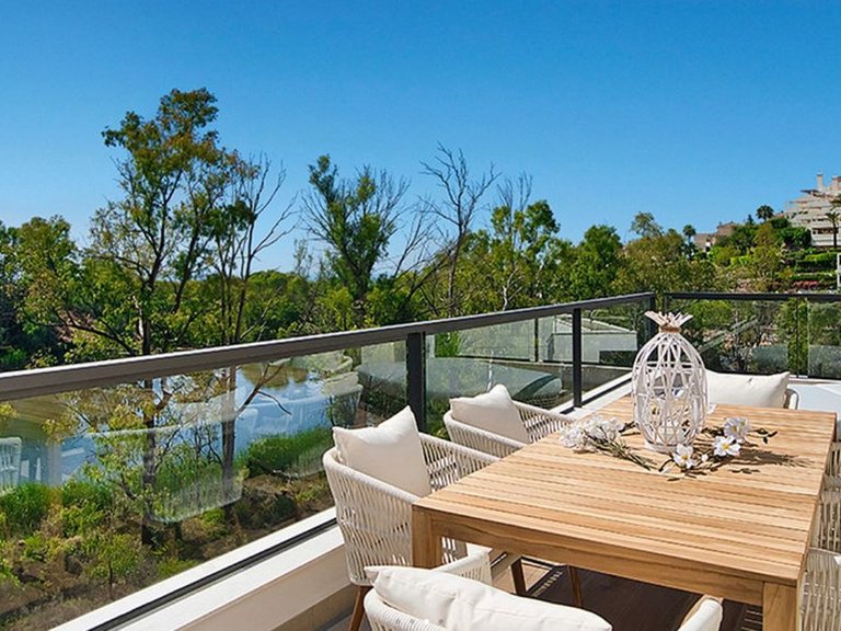 Apartment for Sale in Nueva Andalucia, Malaga 10