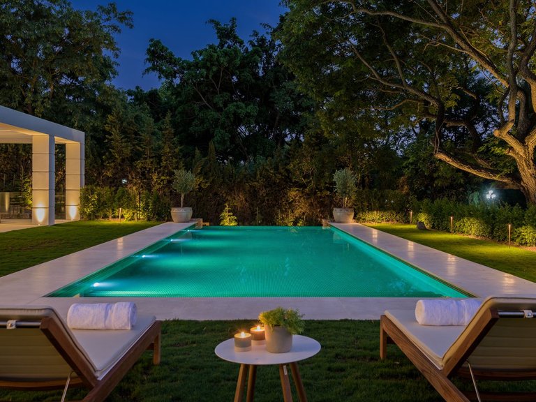 Villa for Sale in El Paraiso, Malaga 9