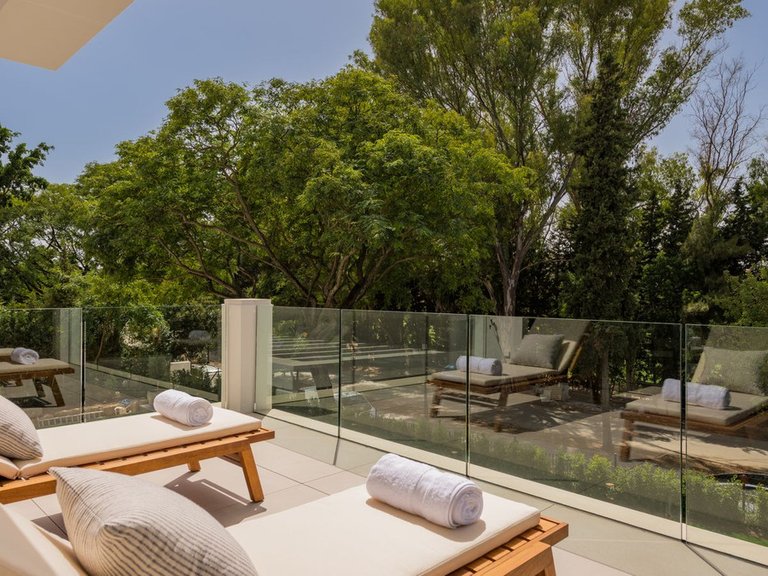 Villa for Sale in El Paraiso, Malaga 2