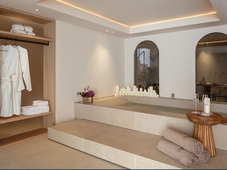 Villa for Sale in Nueva Andalucia, Malaga 9