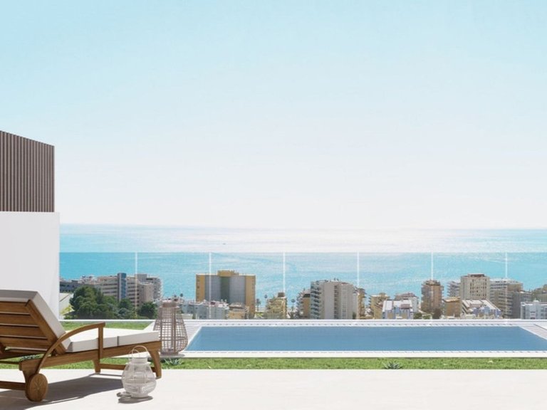 Town House for Sale in Fuengirola, Malaga 1
