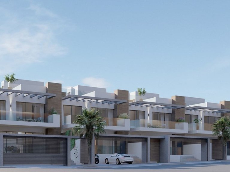 Town House for Sale in Fuengirola, Malaga 3