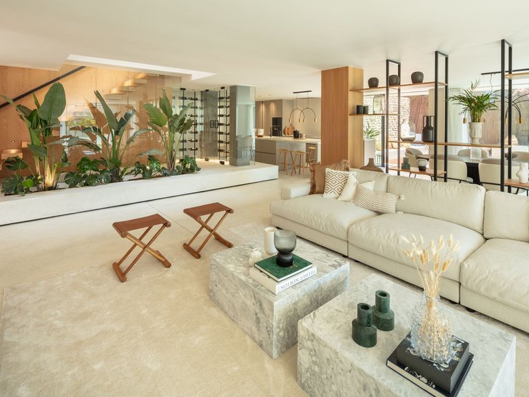 Villa for Sale in Nueva Andalucia, Malaga 9