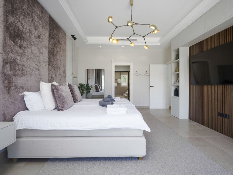 Villa for Sale in Benahavis, Malaga 40