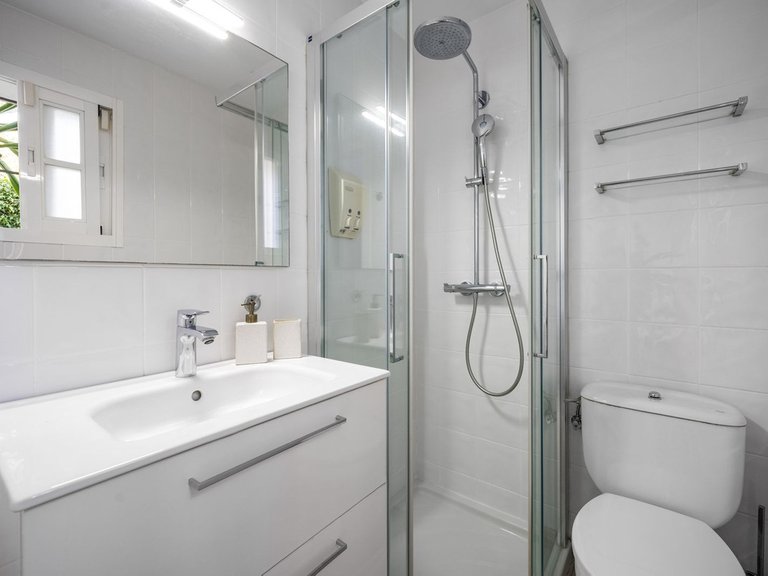 Villa for Sale in Nueva Andalucia, Malaga 18