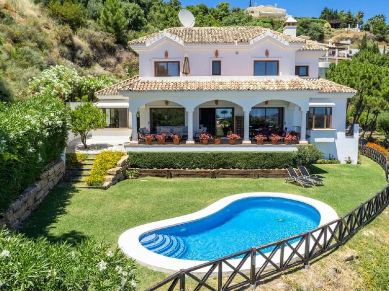 Villa for Sale in Benahavis, Malaga 1