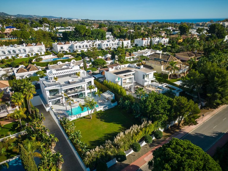 Villa for Sale in Marbella, Malaga 27