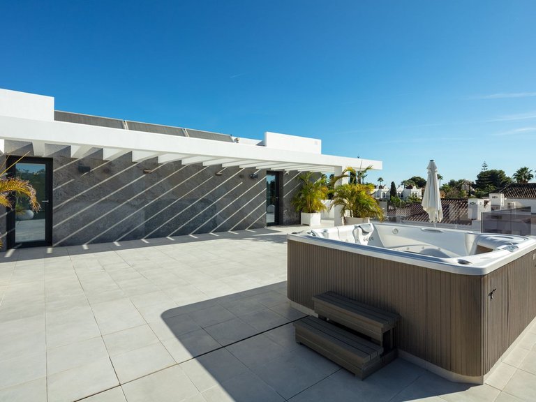 Villa for Sale in Marbella, Malaga 19