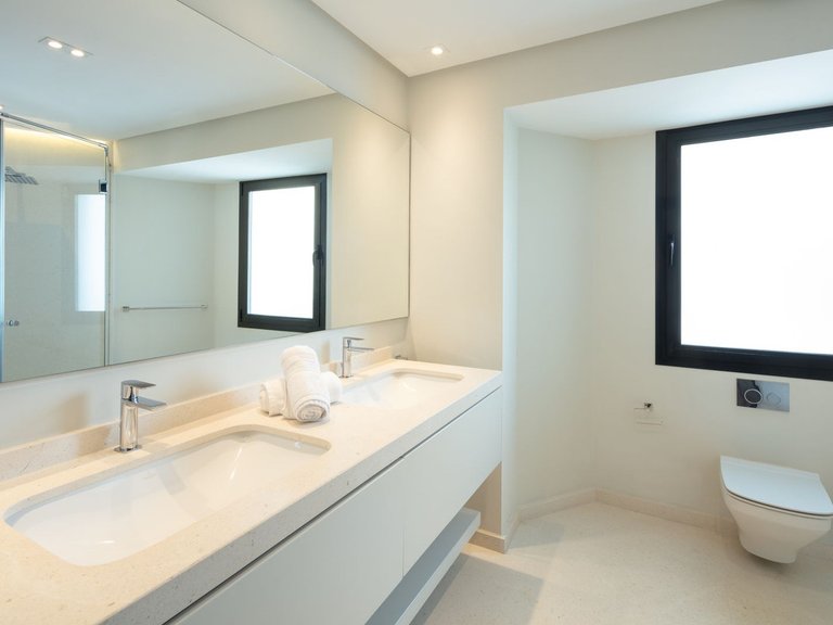 Villa for Sale in Nueva Andalucia, Malaga 14