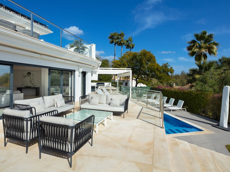 Villa for Sale in Nueva Andalucia, Malaga 24
