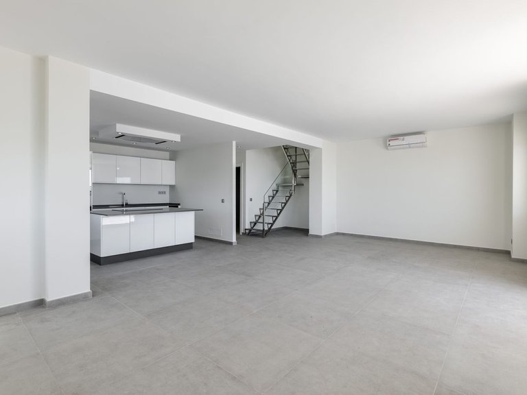 Penthouse for Sale in Estepona, Malaga 10