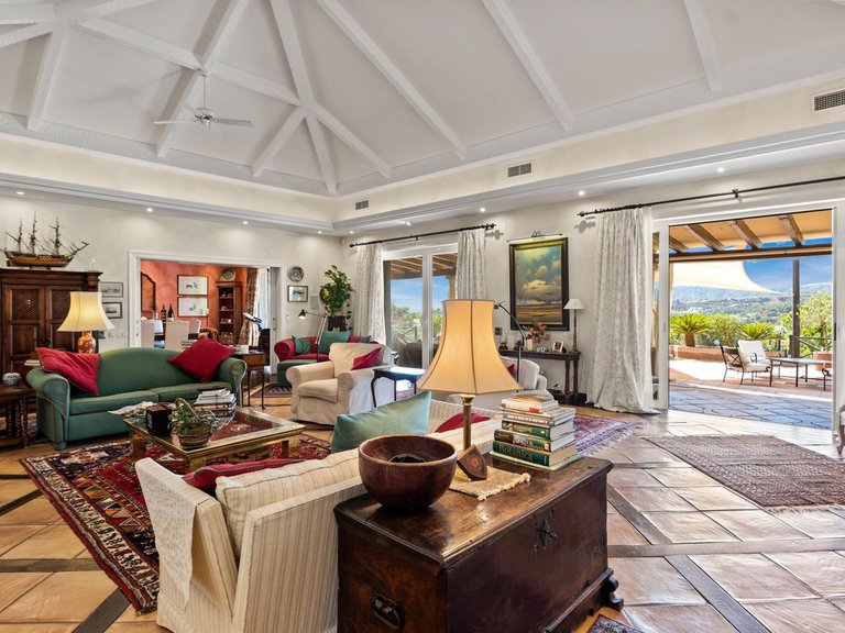 Villa for Sale in Benahavis, Malaga 24