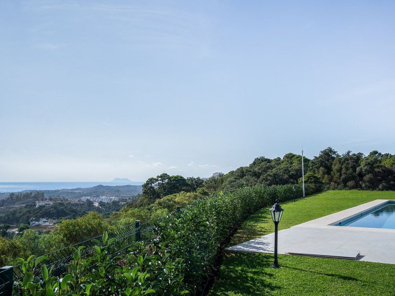 Appartement te koop in Benahavis, Malaga 1