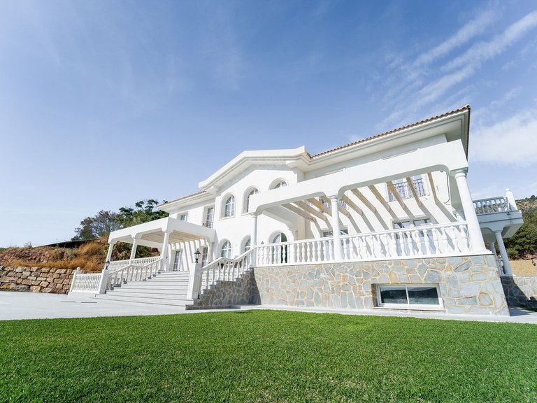 Villa for Sale in Benahavis, Malaga 37