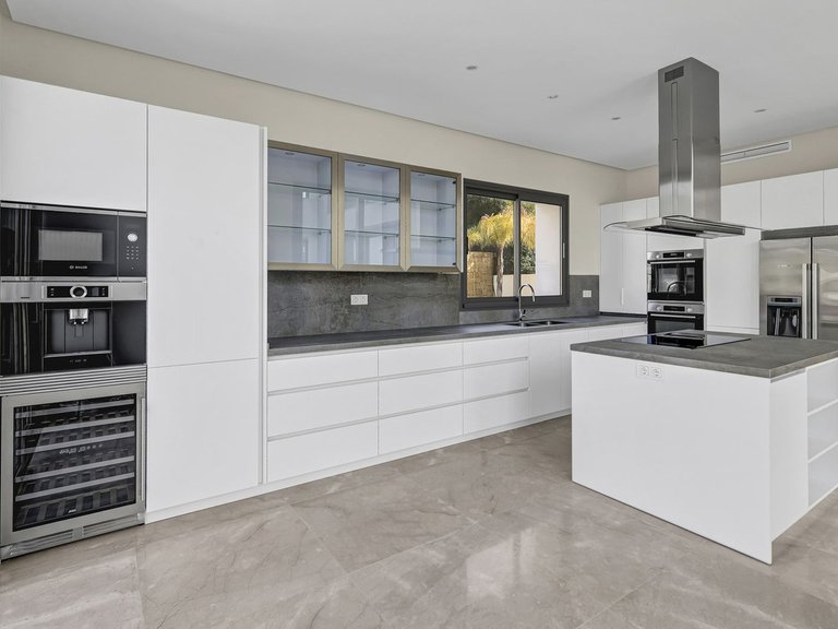 Villa for Sale in Benahavis, Malaga 33
