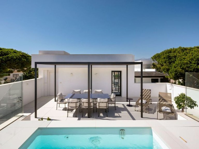Villa for Sale in San Pedro De Alcantara, Malaga 4