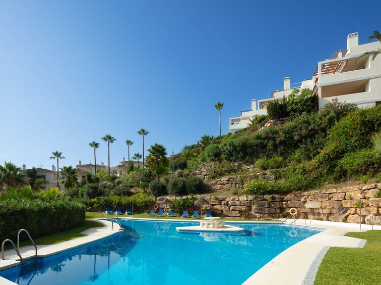 Penthouse for Sale in Nueva Andalucia, Malaga 2