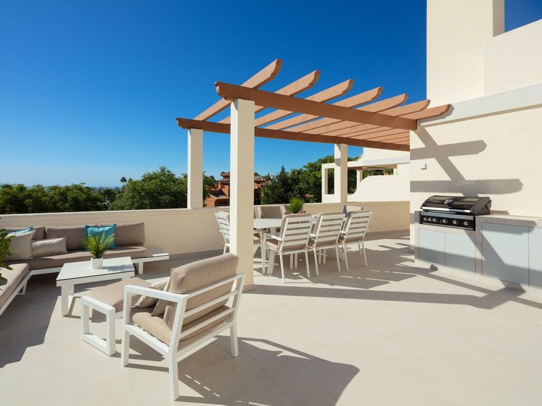 Penthouse for Sale in Nueva Andalucia, Malaga 3
