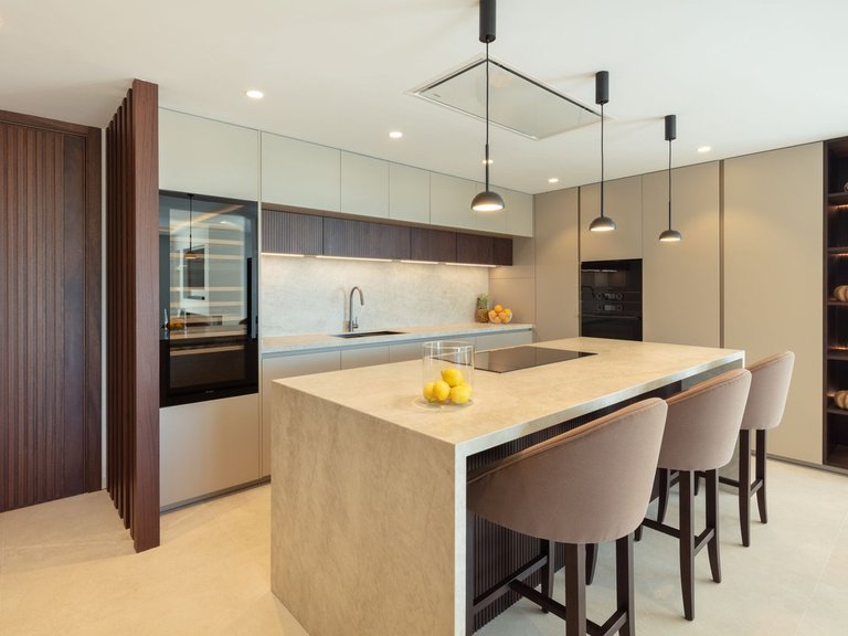 Penthouse for Sale in Nueva Andalucia, Malaga 6