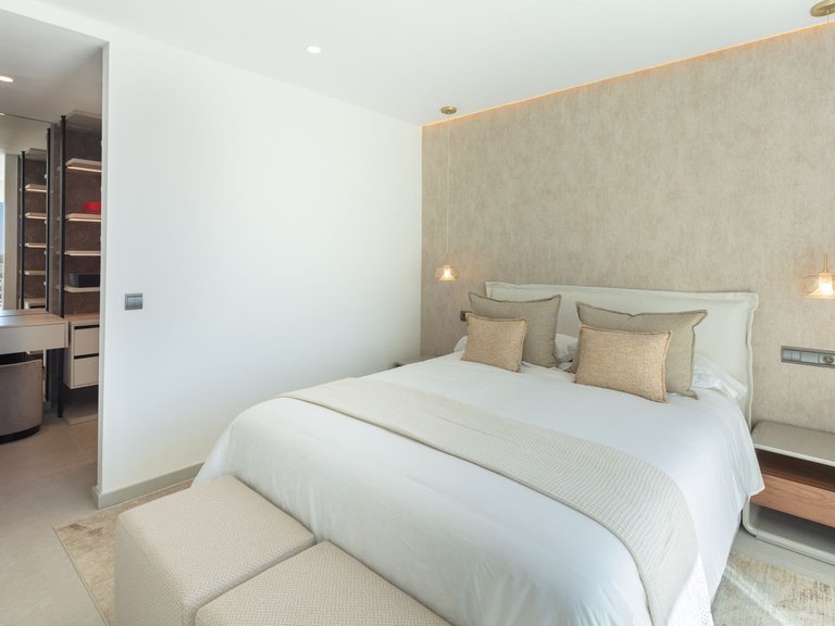 Penthouse for Sale in Nueva Andalucia, Malaga 11