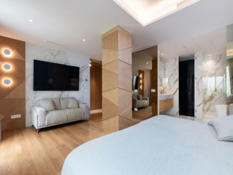 Apartment for Sale in Marbella Golden Mile, Malaga 17